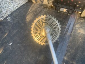 THE SHINTECの草刈り機